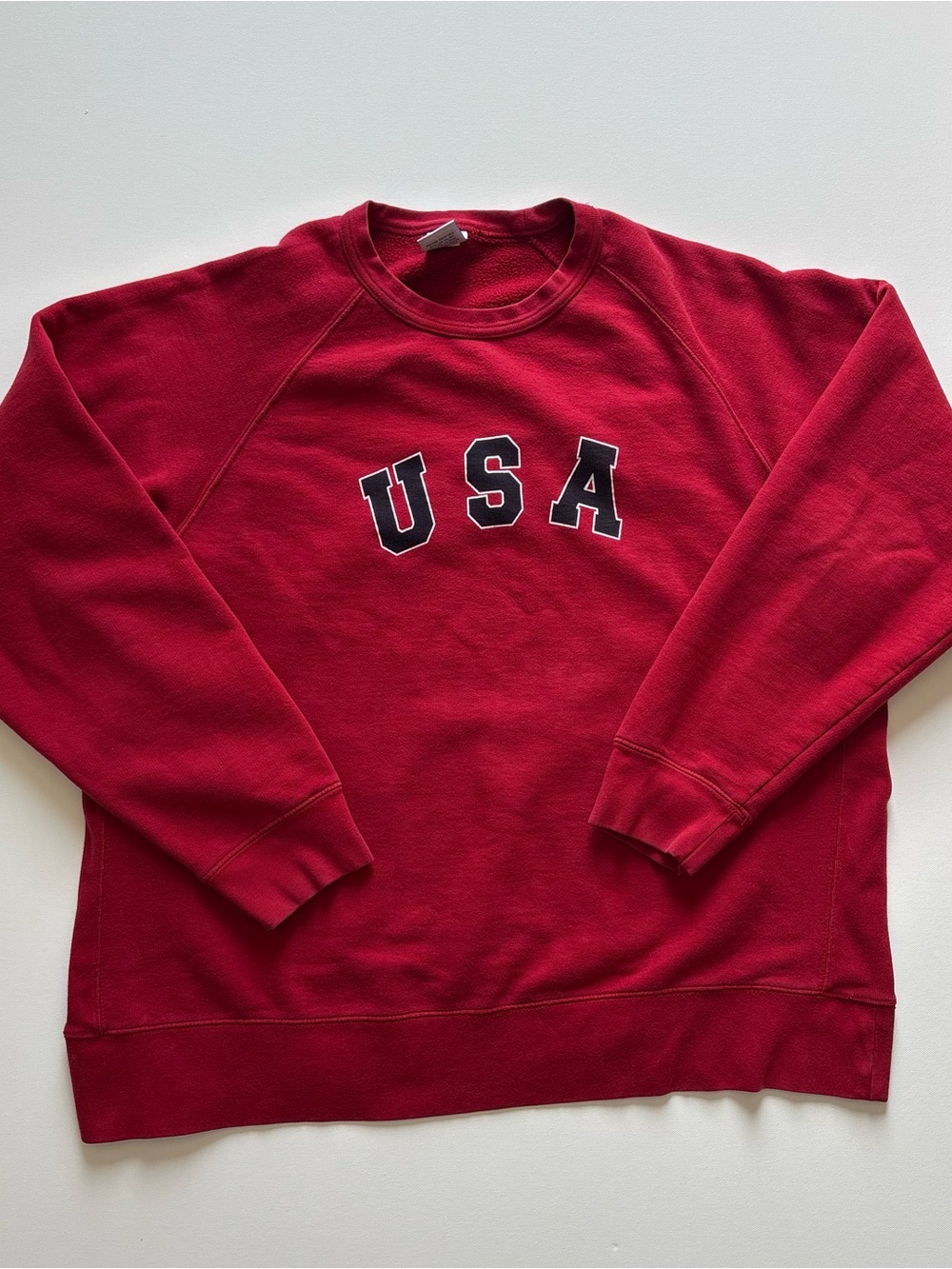 Old Navy Outlet USA Embroidered Crewneck Sweatshirt Womens XL Red Vintage 2002